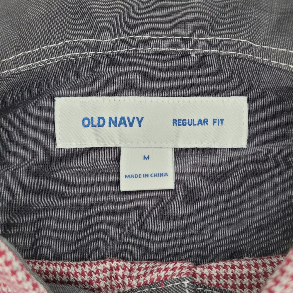 Old Navy Preppy Mens M Regular Fit Houndstooth Button Down Burgundy White NWT - Picture 5 of 9